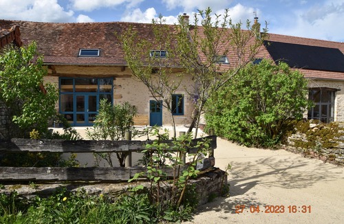 Saint-Marcelin-de-Cray House | GITE DE LA HULOTTE