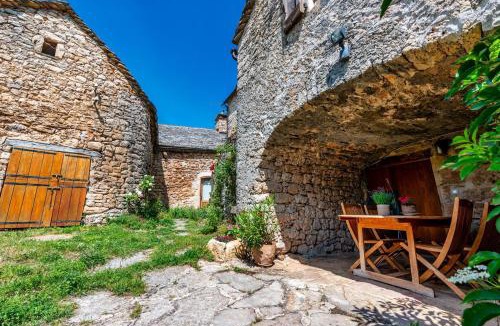 Saint-Pierre-des-Tripiers House | Gite de l'aire a la viale