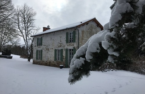 Saint-Pierre-le-Chastel House | Gite des Roziers Warm family home in the countryside near Vulcania