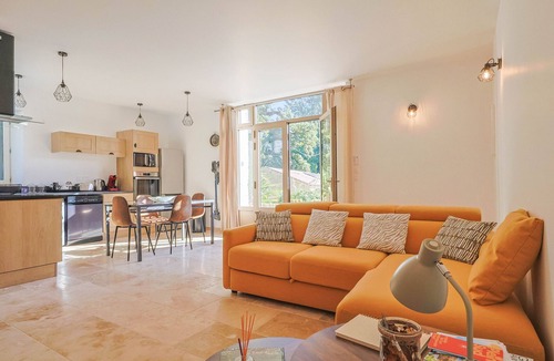 Villeneuve-les-Avignon Ski Chalet | Gite de la Grande Motte, a holiday home for 4 people with a swimming pool, 7 km from Avignon