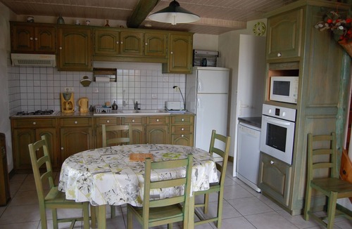 Paroisse des Monts de Bienne House | gite de France in old farm park of Haut Jura