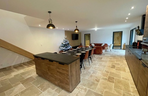 Saint-Saens House | Gîte de l'Epinay "Myrtille" with indoor pool for year-round enjoyment!