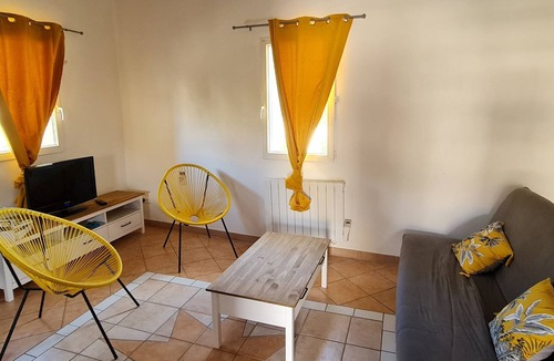 Forcalquier Apartment | Gite de La Badassière 5 Couchages
