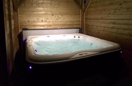 Eu House | Gite de la Baigneuse avec jacuzzi 6 pers