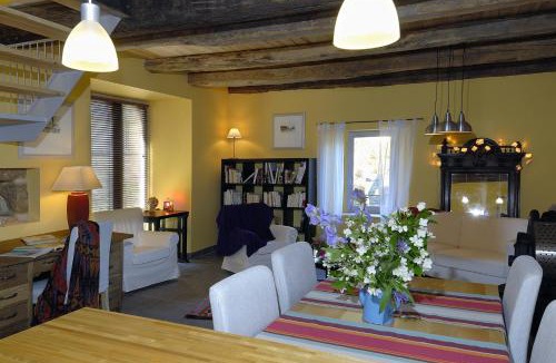 Salles-la-Source House | Gite de la Cascade