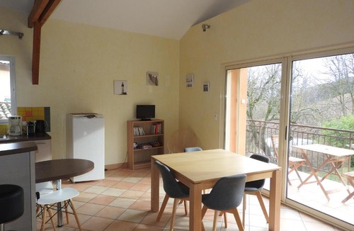 Chiroubles Apartment | gite de la chouette