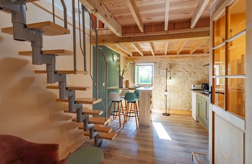 Deneze-sous-Doue Apartment | Gite de la Ferme du Château 2 - Studio Climatisé