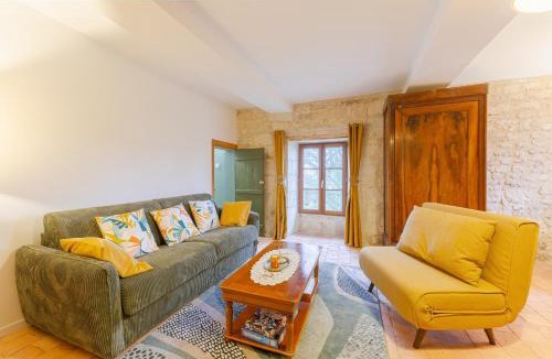 Deneze-sous-Doue Apartment | Gite de la ferme du château 1 - Appt climatisé