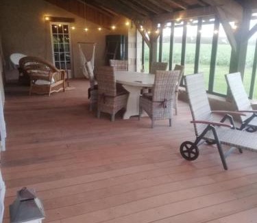 Charroux House | Gite de la haute roche