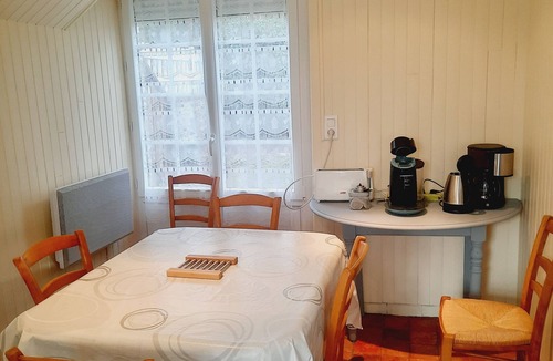 Clecy House | Gite de la petite suisse "CAPUCINE"