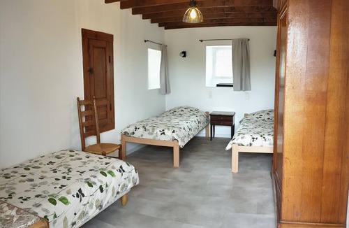 Tribehou House | - Gite de la Veillée -