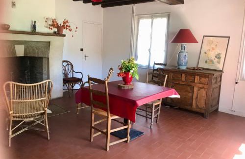 Acquigny House | Gite de Mauxe