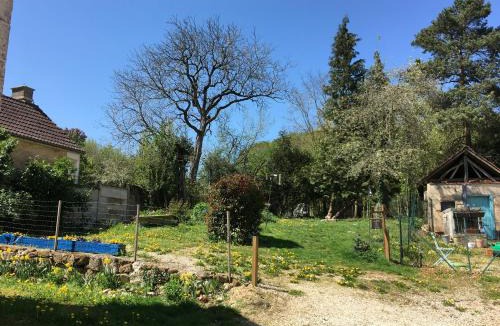 Sainte-Colombe-sur-Loing House | Gite de Pete