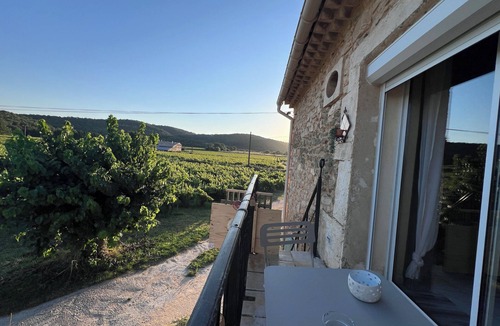 Pont-Saint-Esprit Apartment | Gite de ROSE under the stars in GARD