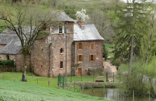 Villecomtal House | Gite De Ségonzac