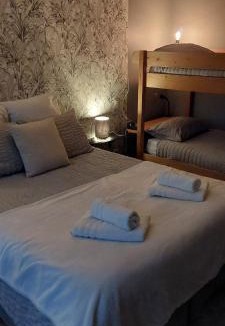 Ecueille House | Gite de Verette