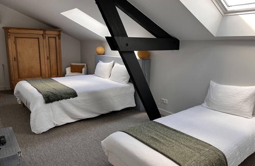Le Grand-Pressigny Bed & Breakfast | Gite de Village 12 Pers Avec Piscine