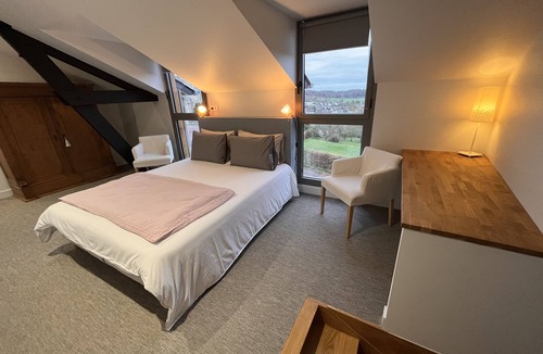 Le Grand-Pressigny Bed & Breakfast | Gite de Village 12 Pers Avec Piscine