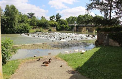 Aire-sur-l'Adour House | Gite des graverots