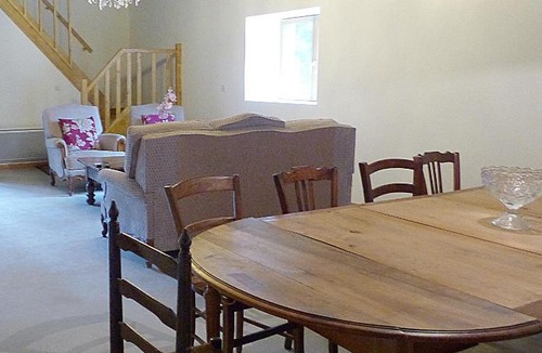 Roanne House | Gite des Loges du Château de Matel