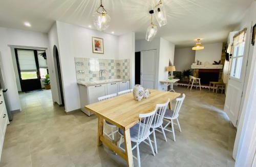 Belveze-du-Razes House | Gite des Platanes