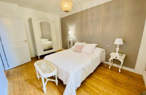 Belveze-du-Razes House | Gite des Platanes