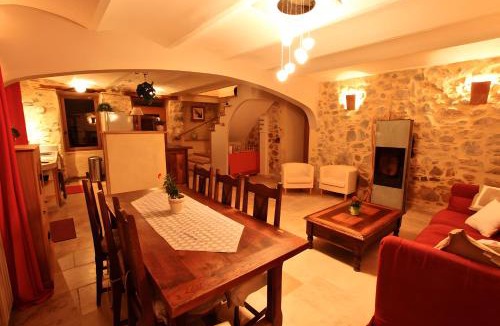Saint-Remeze House | Gite Domaine De La Bruge
