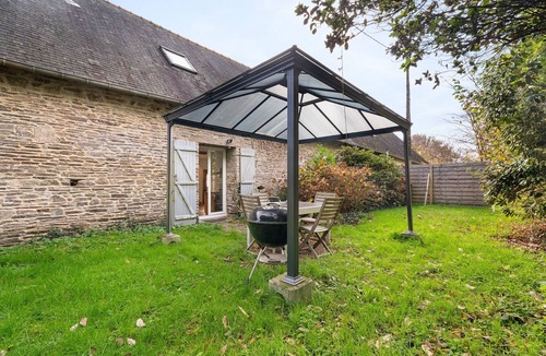 Vieux-Viel House | Gîte du 17 – Wellness with Spa, Private Terrace, Garden and Wi-Fi