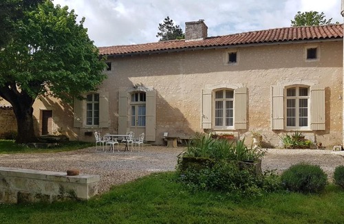 Avy House | Gite du Château de Pernan