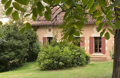 Saint-Privat-des-Pres House | Gite du Chateau De La Renaudie