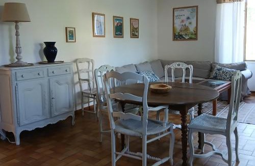 Saint-Privat-des-Pres House | Gite du Chateau De La Renaudie