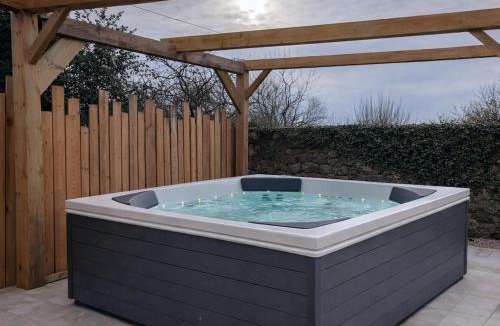 Gouttieres House | Gite du Chat'Pelier