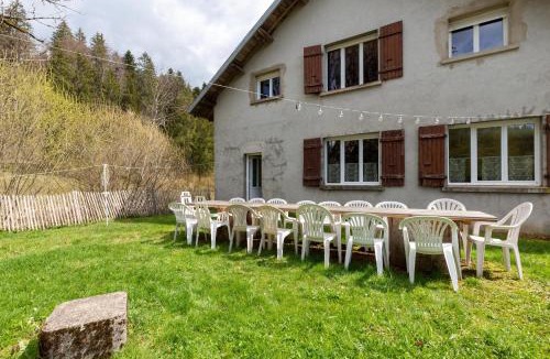 Entre-Deux-Monts House | Gite Du Dombief