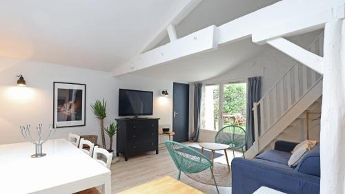 Saint-Hilaire-de-Loulay Apartment | Gite du Grand Cerf