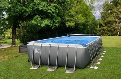 Marnoz Apartment | Gite du Mont Begon - Piscine partagée