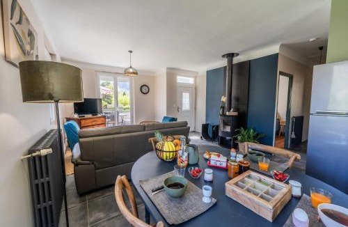 Auzat House | Gite Du Montcalm