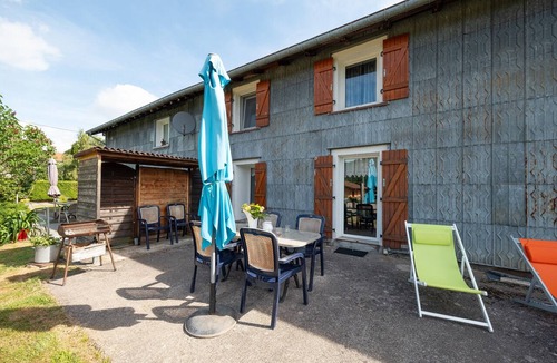 Liezey Cottage | Gîte du Petrou with Mountain View, Private Garden, and Wi-Fi