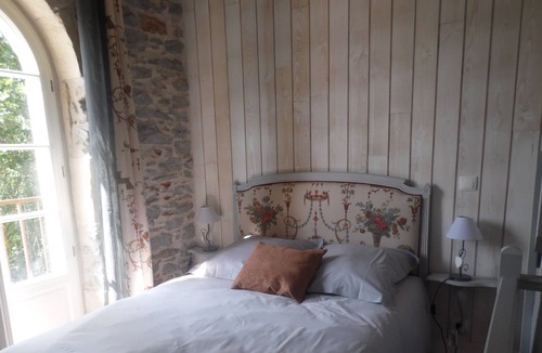 Alzonne House | Gîte du Pigeonnier with private heated swimming pool and air conditioning