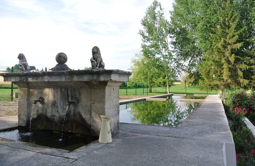 Forcalquier Cottage | Gite du Plan des Aires with swimming pool