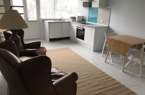 Mortagne-sur-Gironde Apartment | Gite du Port