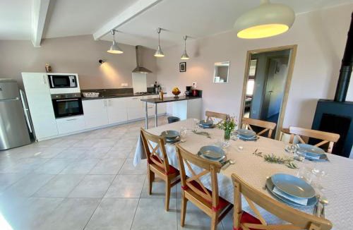 Valvigneres House | GITE DU SOULIER 6p, 3ch, piscine