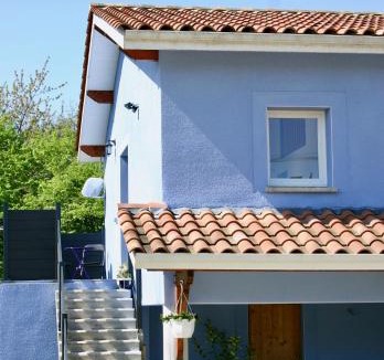 Saint-Vincent-de-Pertignas House | Gite Entre Terre Et Ciel