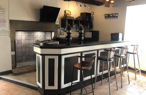 La Croix-Hellean House | Gite Eltiwen esprit bar