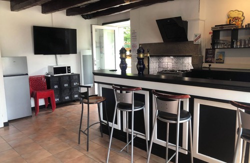 La Croix-Hellean House | Gite Eltiwen esprit bar