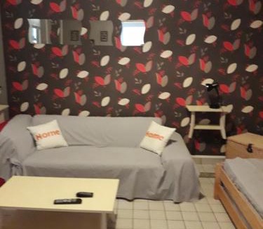 Coucy-le-Chateau-Auffrique House | Gite "Etape à Coucy"