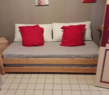 Coucy-le-Chateau-Auffrique House | Gite "Etape à Coucy"