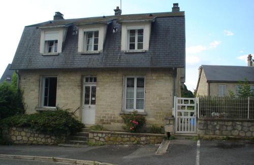 Coucy-le-Chateau-Auffrique House | Gite "Etape à Coucy"