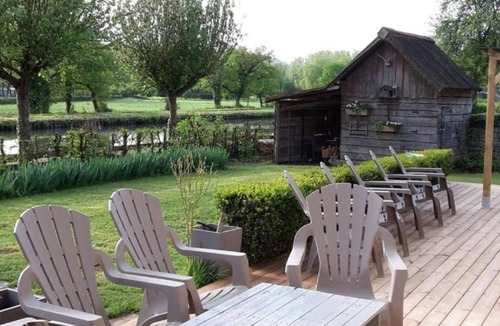 Chevroches House | Gîte familial - On the banks of the Nivernais Canal