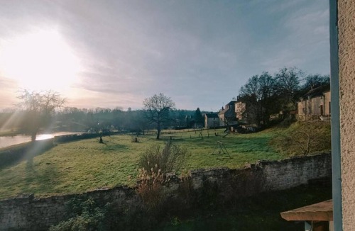 Chevroches House | Gîte familial - On the banks of the Nivernais Canal