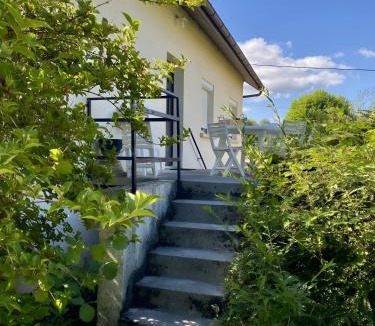 Saffloz House | Gite Fleur De Miel